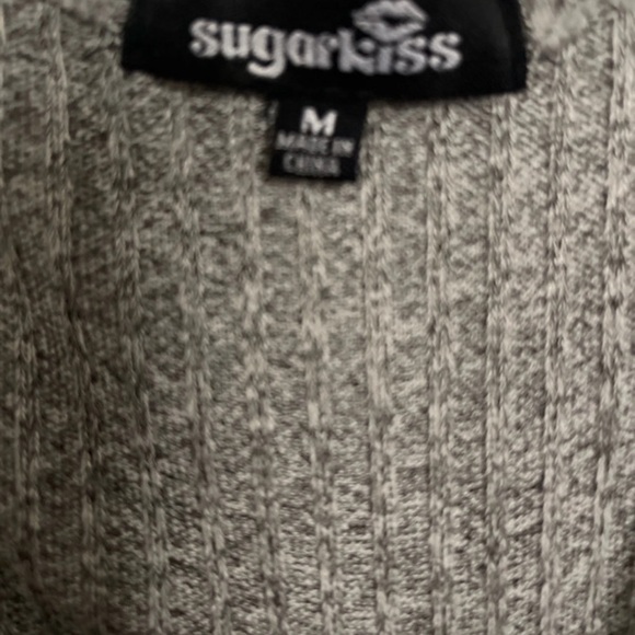 Baddie Furlike Henley - Picture 3 of 3